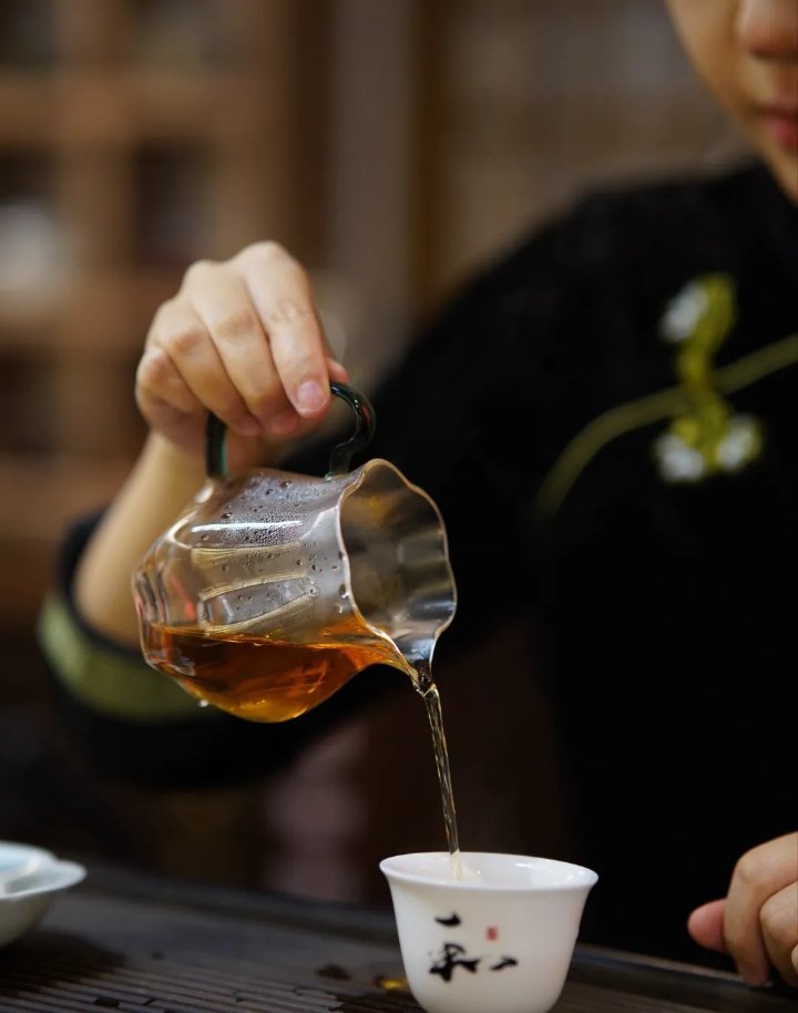 秦皇岛如何约到鸡公司/秦皇岛咋约得便宜的鸡怎么约/约的鸡公司fds